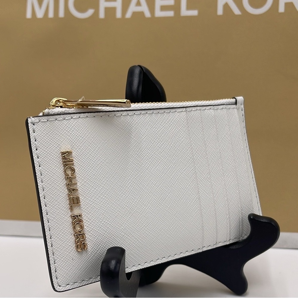 Michael Kors Jet Set Travel Medium Leather Zip Around Card Case
Optic White NWT